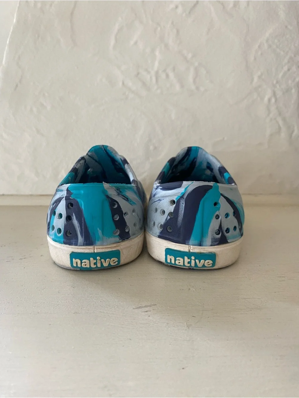 Native Kids Teal & Navy Marble Slip-On Water Shoes
